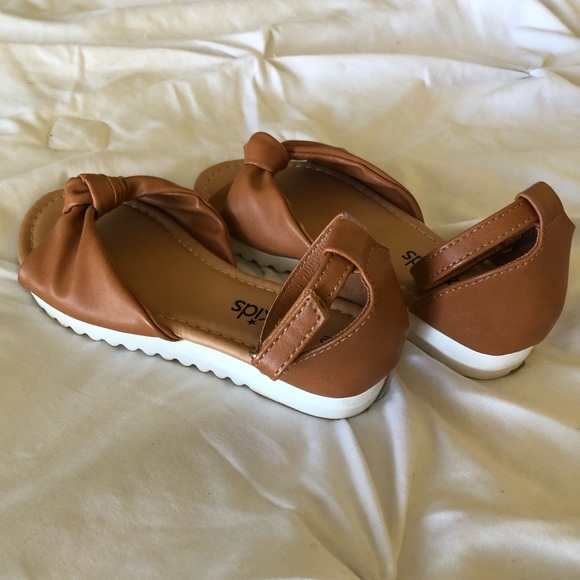 FabKids sandals - size 10 - Picture 2 of 2